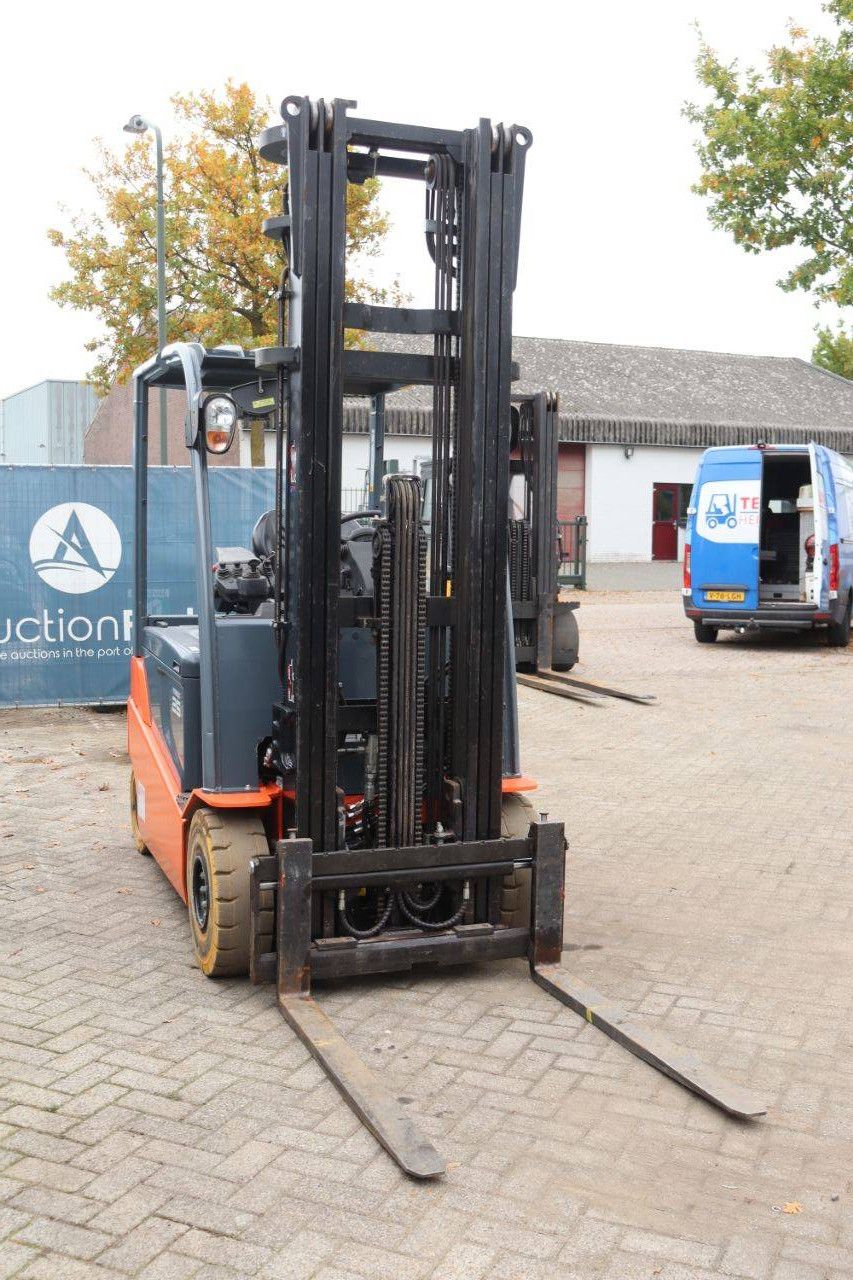 Toyota 8FBMT25 Elektro-Gabelstapler 2500 kg 6 m 2019
