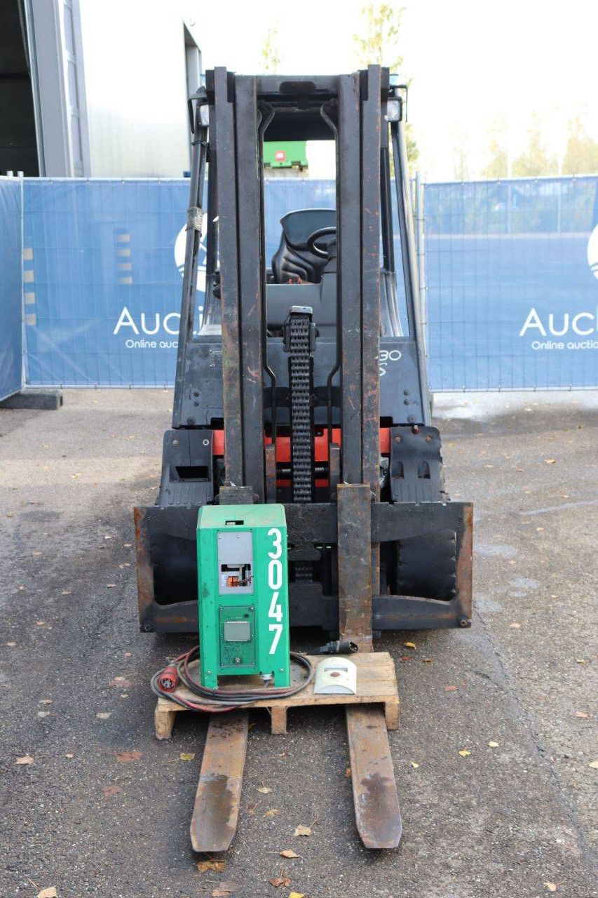 Heftruck Linde E30/03/600 Elektrisch 3000kg 7m 2007