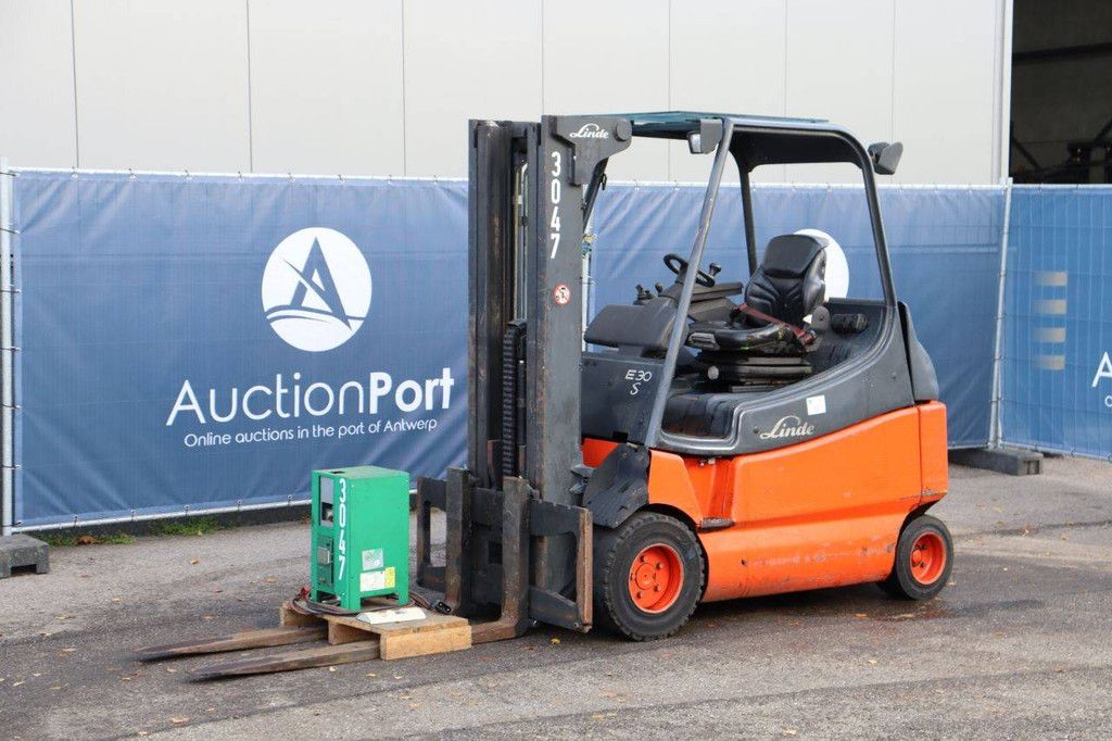 Heftruck Linde E30/03/600 Elektrisch 3000kg 7m 2007