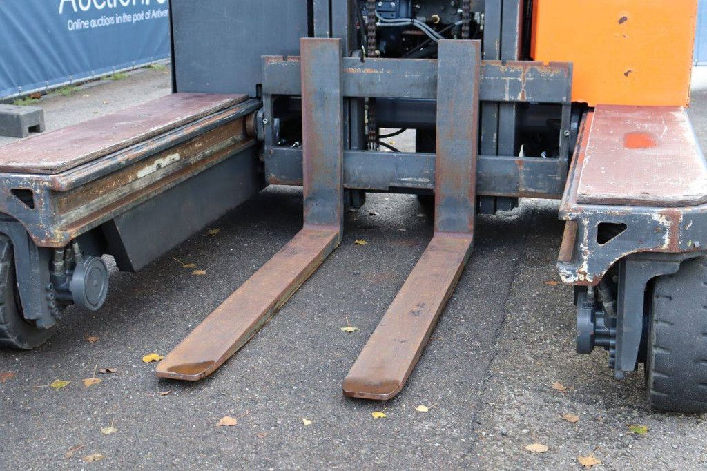 Vierwegestapler Hubtex DQ30D Diesel 3000kg 4,5m 2006