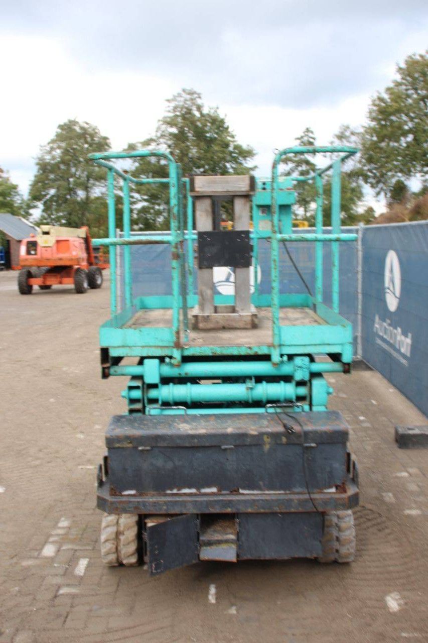 Scissor lift Aichi RV060 Electric 8m