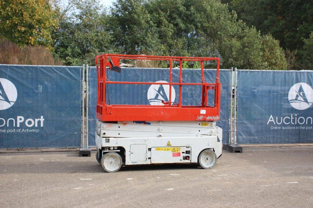 Scissor lift Genie GS2032 Electric 8.1m 2013