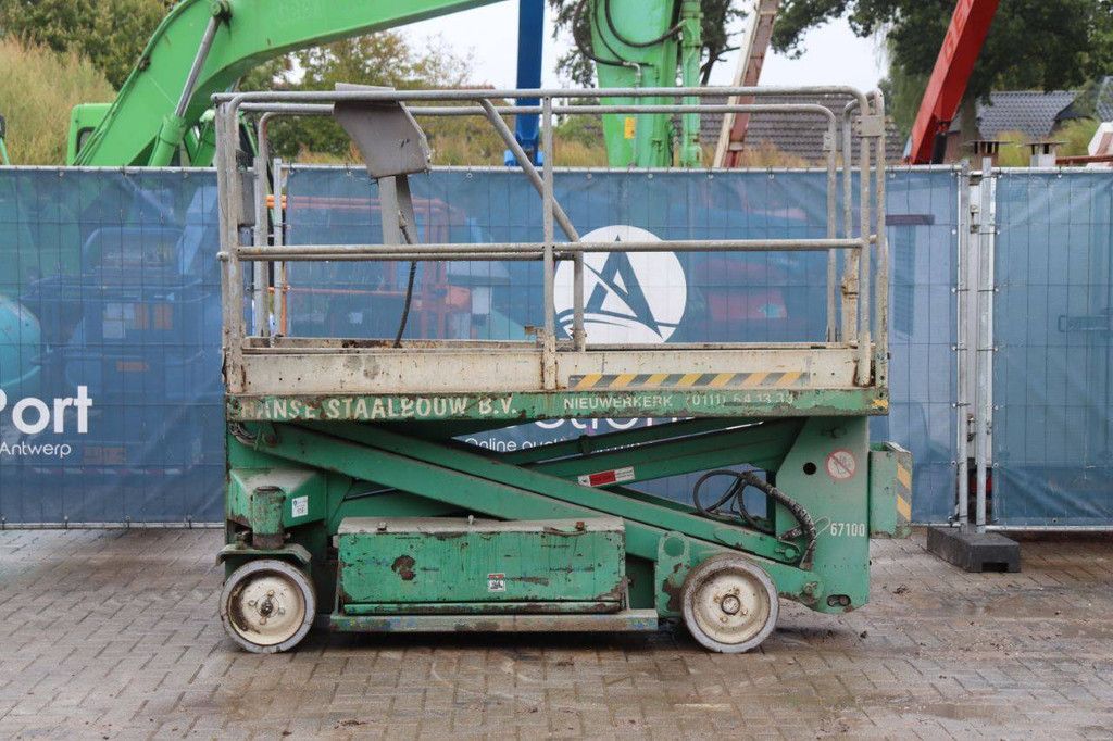 Scissor lift UpRight SL20 Electric 8.1m 2000