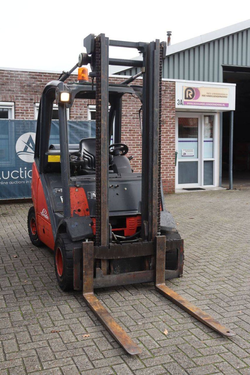 Gabelstapler Linde H25T Treibgas 2500kg 3,7m 2002