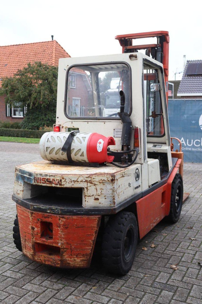 Gabelstapler Nissan RGH 02A-30U Treibgas 3000kg 4,0m