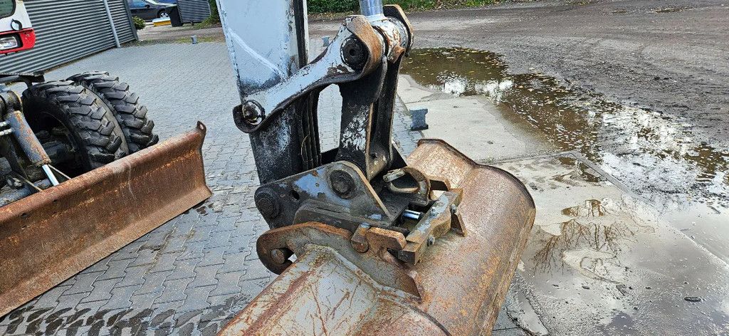 Takeuchi TB 175W