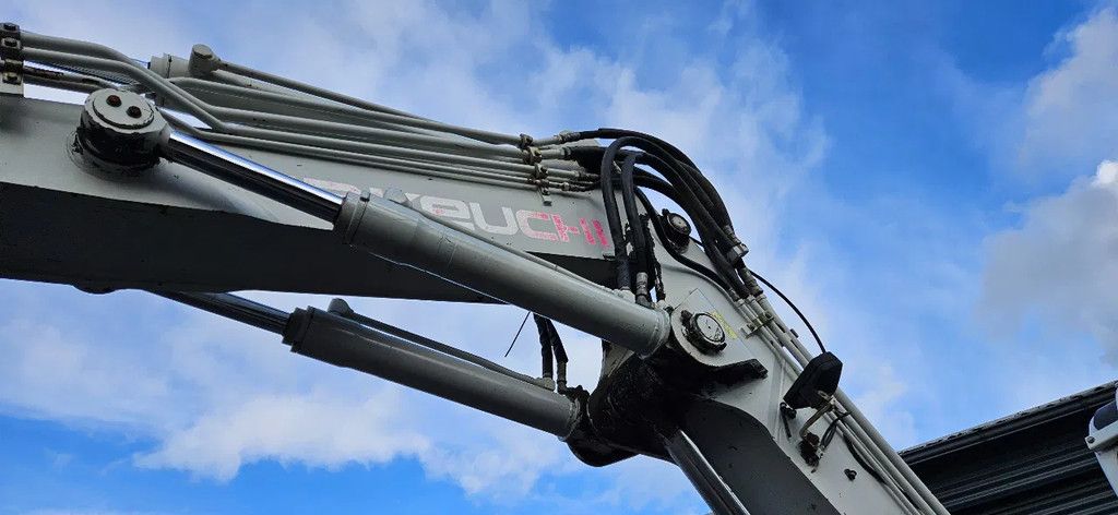 Takeuchi TB 175W