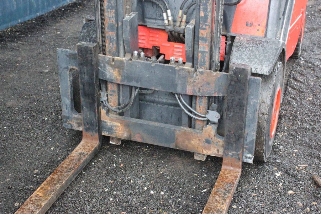 Gabelstapler Linde H30D Diesel 3000kg 5,5m 2004
