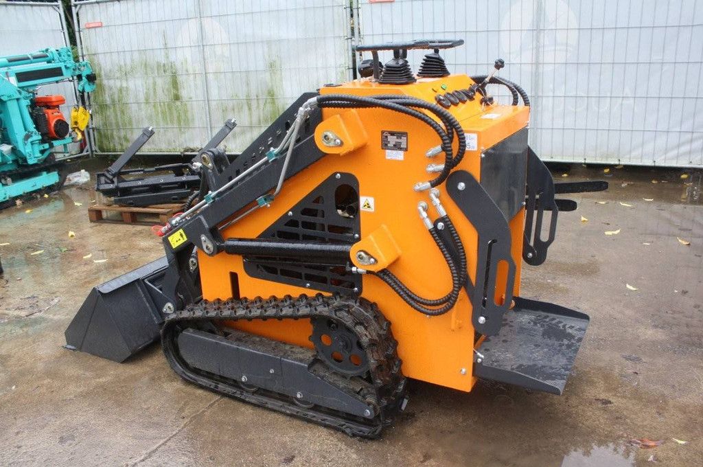 Kompaktlader Arteer QB-480 Benzin 24 PS 2025 Neu