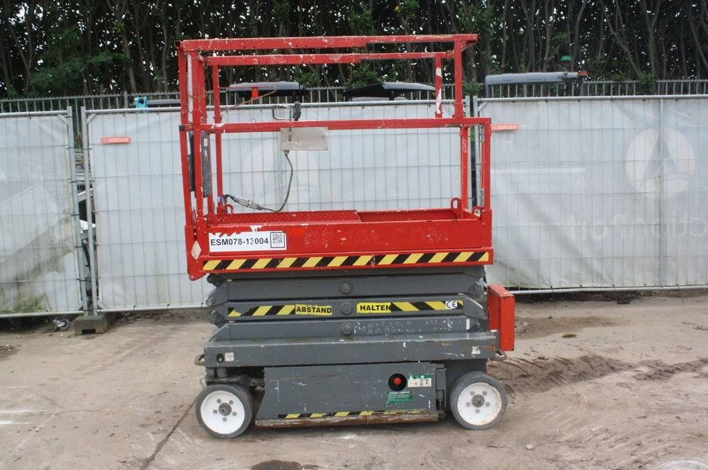 Scissor Lift Skyjack SJ3219 Electric 7.8m 2013