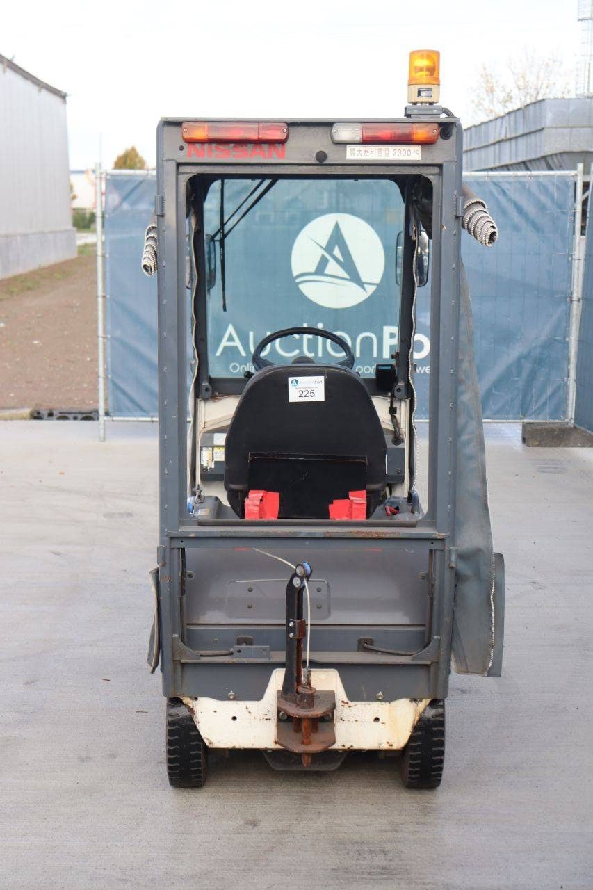 Narrow Aisle Forklift Nissan 4CBT2 Electric 2000kg 2010