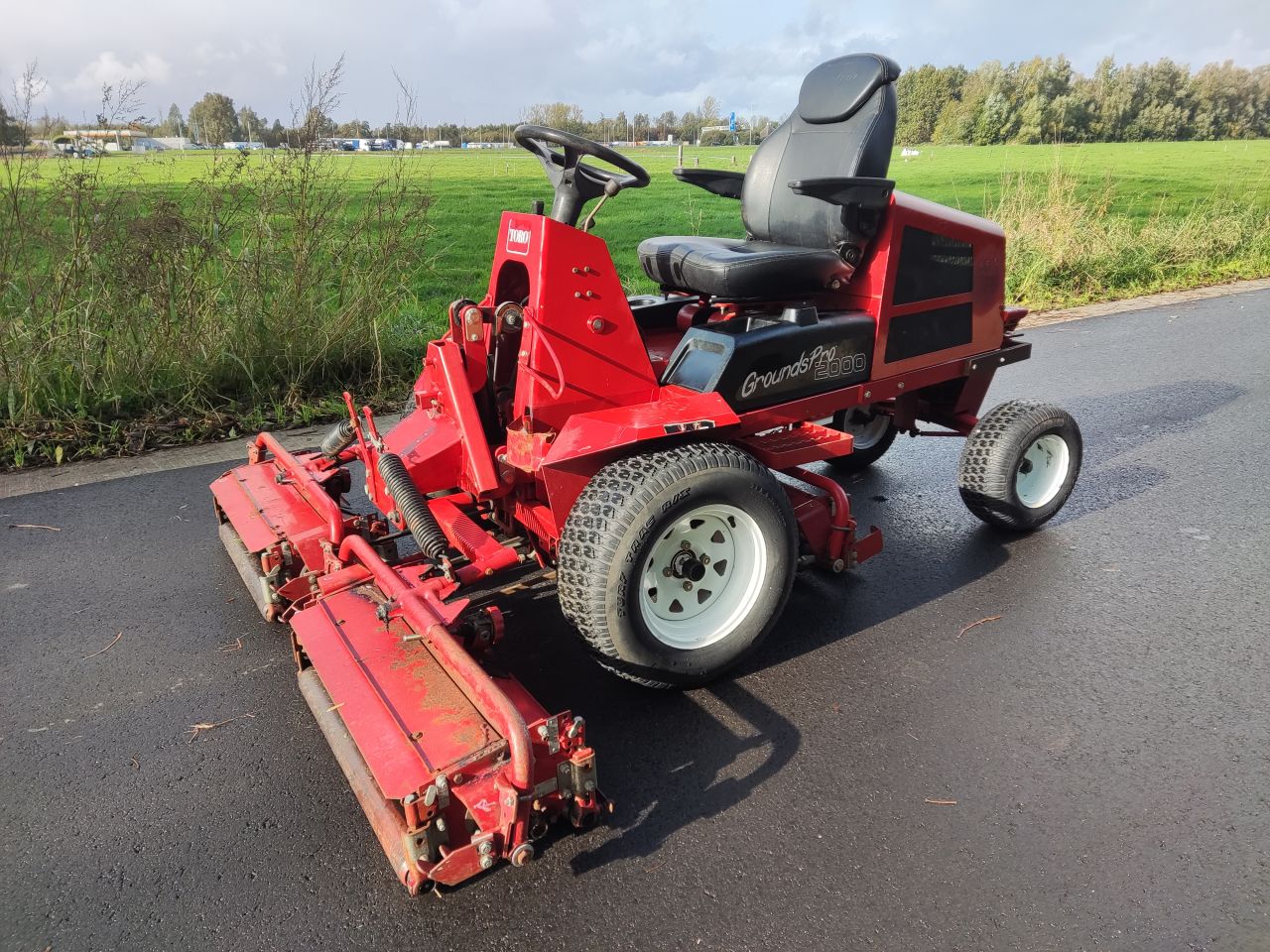 TORO zitmaaier (type GroundsPro 2000, B&S V-Twin, 180 cm.)