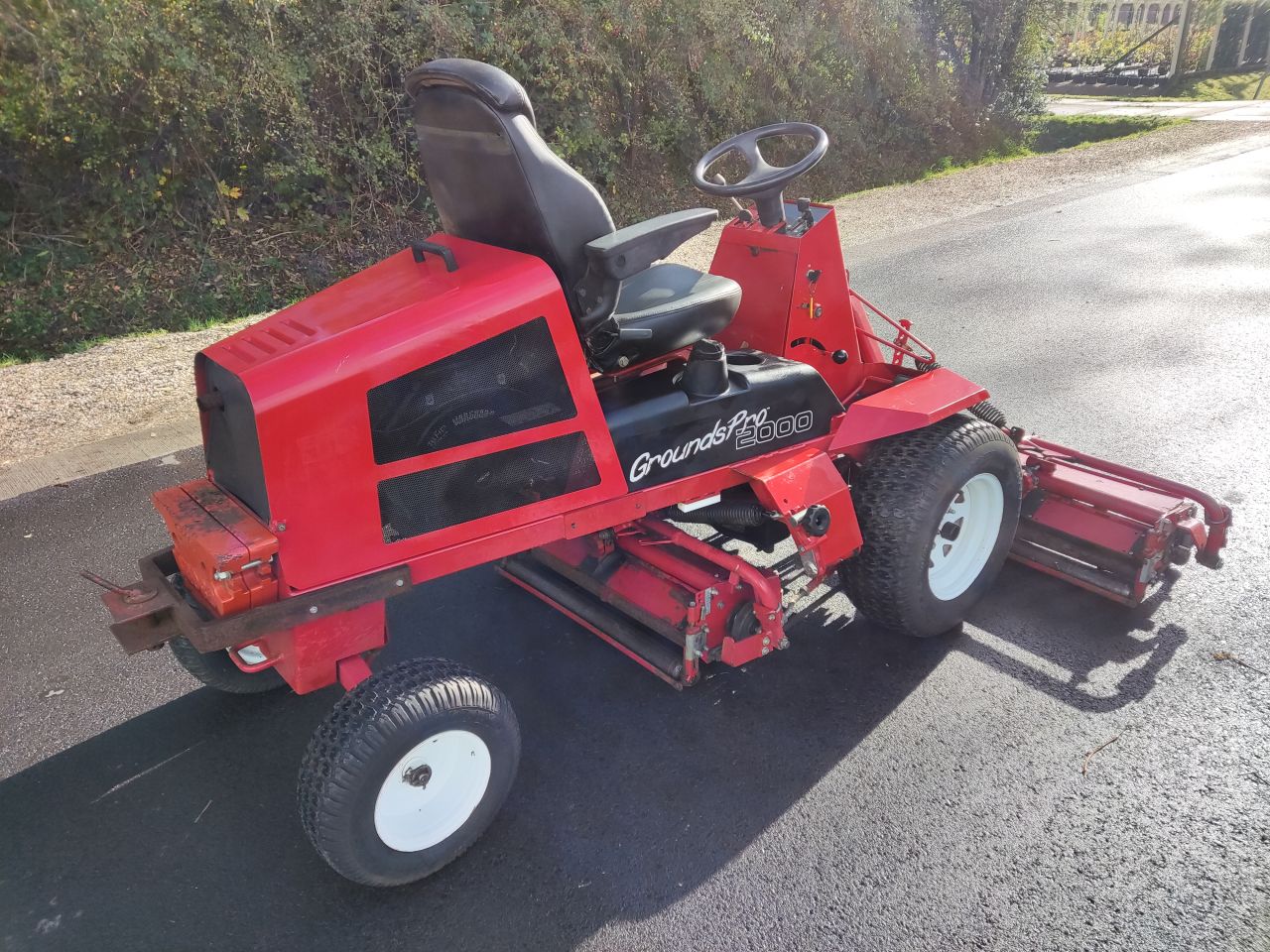 TORO zitmaaier (type GroundsPro 2000, B&S V-Twin, 180 cm.)