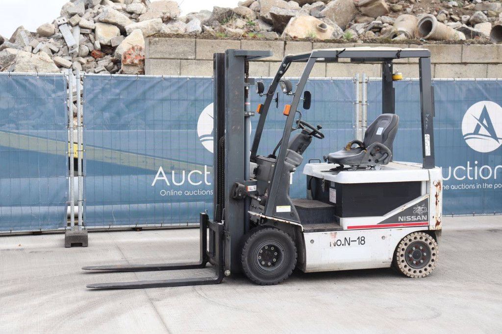 Gabelstapler Nissan T1B2 Elektro 1750kg 4,75m 2012