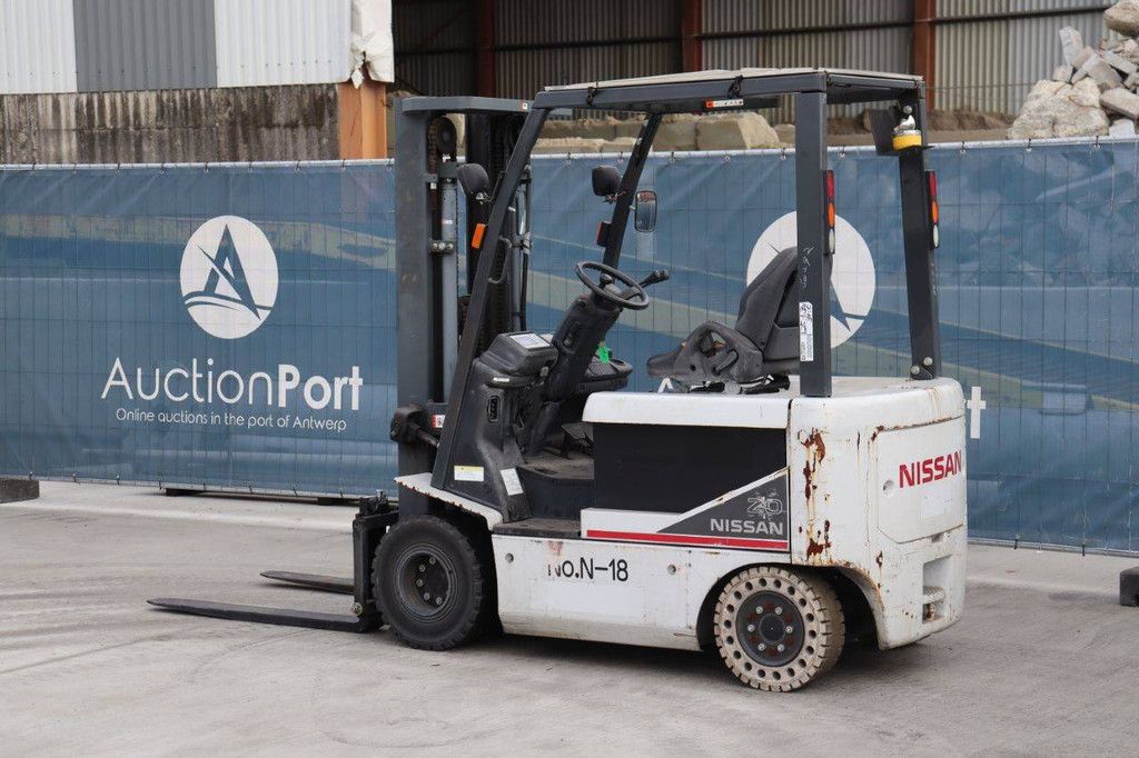 Gabelstapler Nissan T1B2 Elektro 1750kg 4,75m 2012