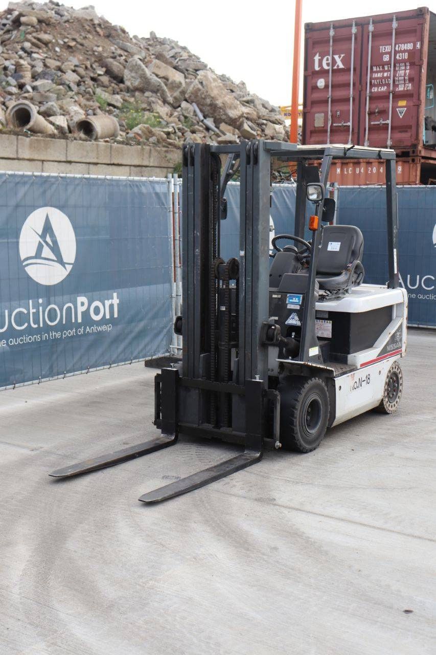 Gabelstapler Nissan T1B2 Elektro 1750kg 4,75m 2012