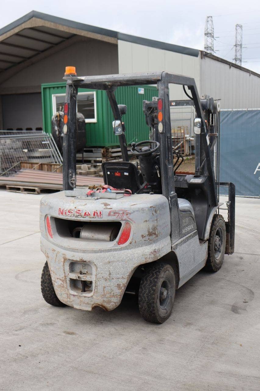 Gabelstapler Nissan PL02 Treibgas 2500kg 3,0m