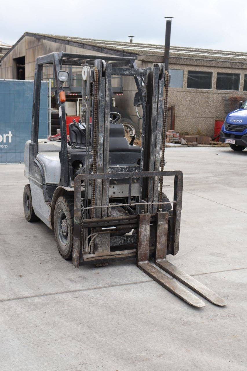 Gabelstapler Nissan PL02 Treibgas 2500kg 3,0m