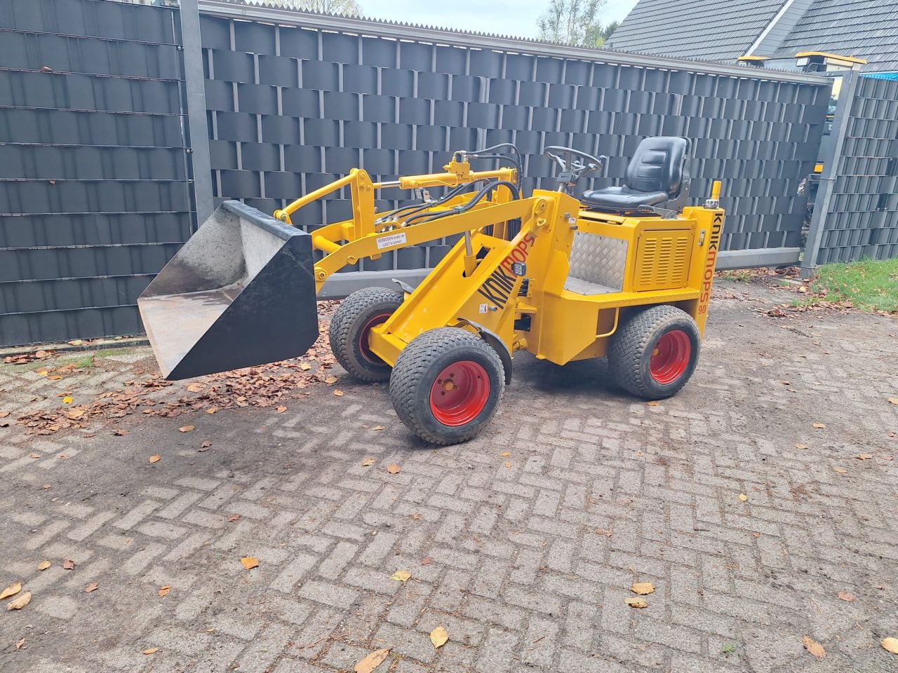 Knikmops 90 schaffer jobmann weidemann avant mini shovel