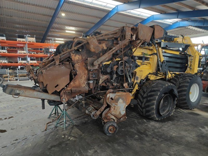 New Holland 1290