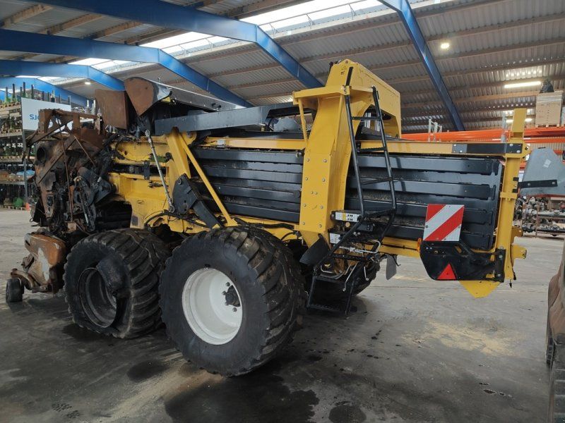 New Holland 1290
