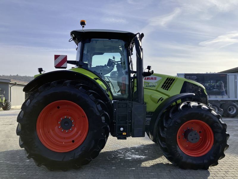 Claas AXION 870 CMATIC CEBIS AVO25