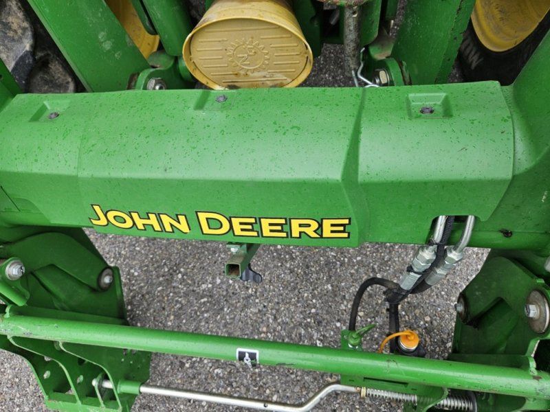 John Deere H 260