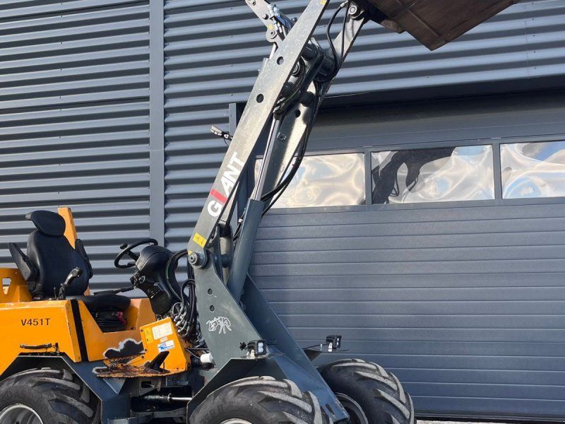 Giant V451T
