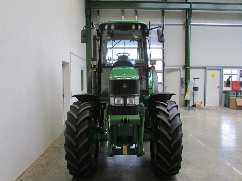 John Deere 6320