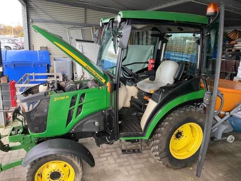 John Deere 2036R