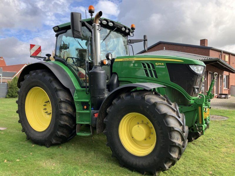John Deere 6215R