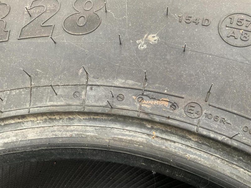 BKT 600/65R28