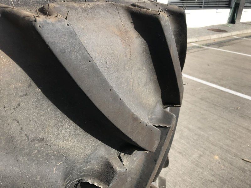 Mitas 540/65R34 + 440/65R24 mit Felgen