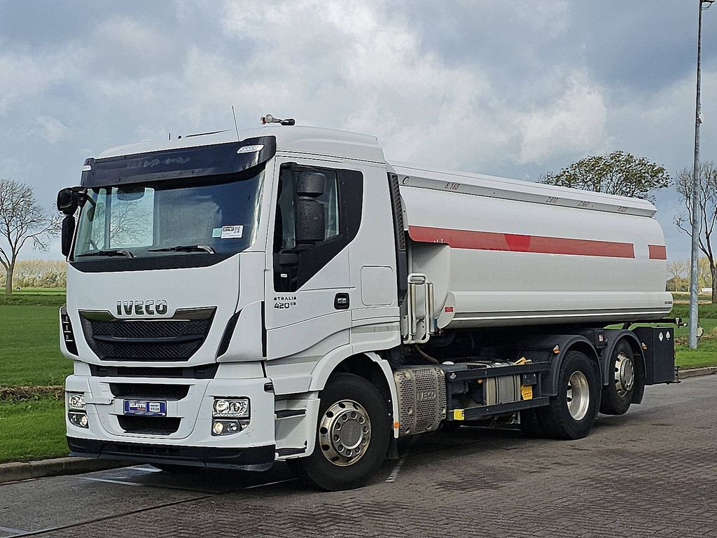 IVECO AD260S42 esterer 21850 ltr