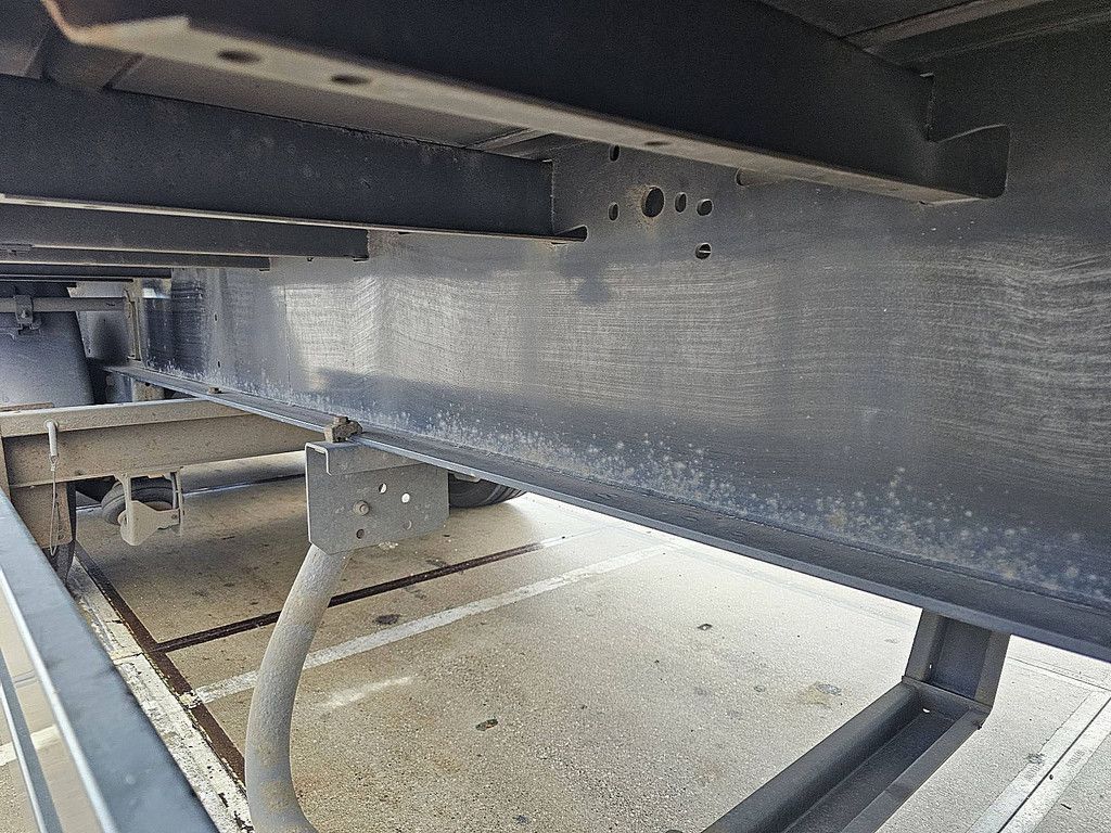 KOGEL SKH24 lift axle taillift