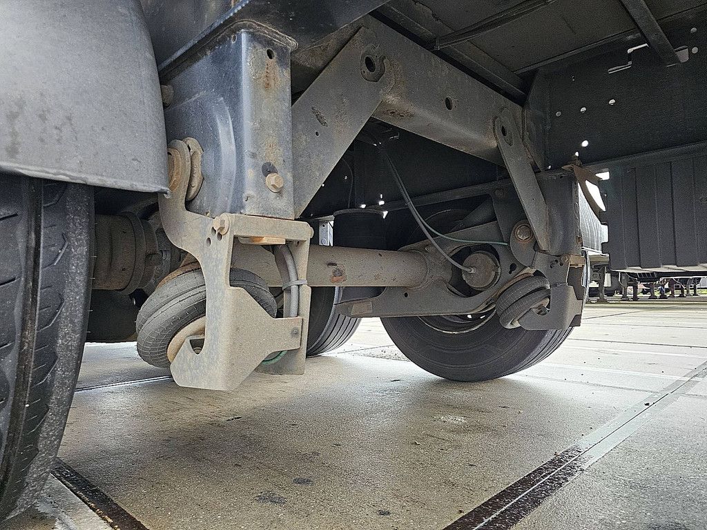 KOGEL SKH24 lift axle taillift