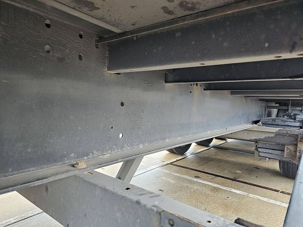 KOGEL SKH24 lift axle taillift