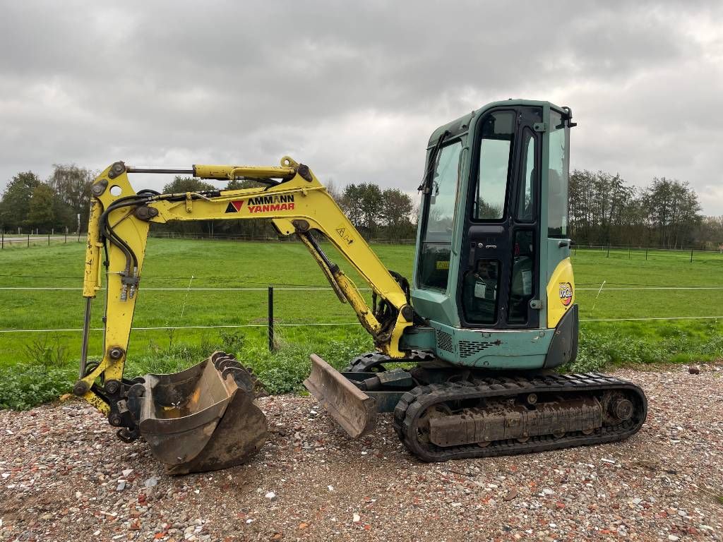 Yanmar Vio 25 minigraver 2700kg
