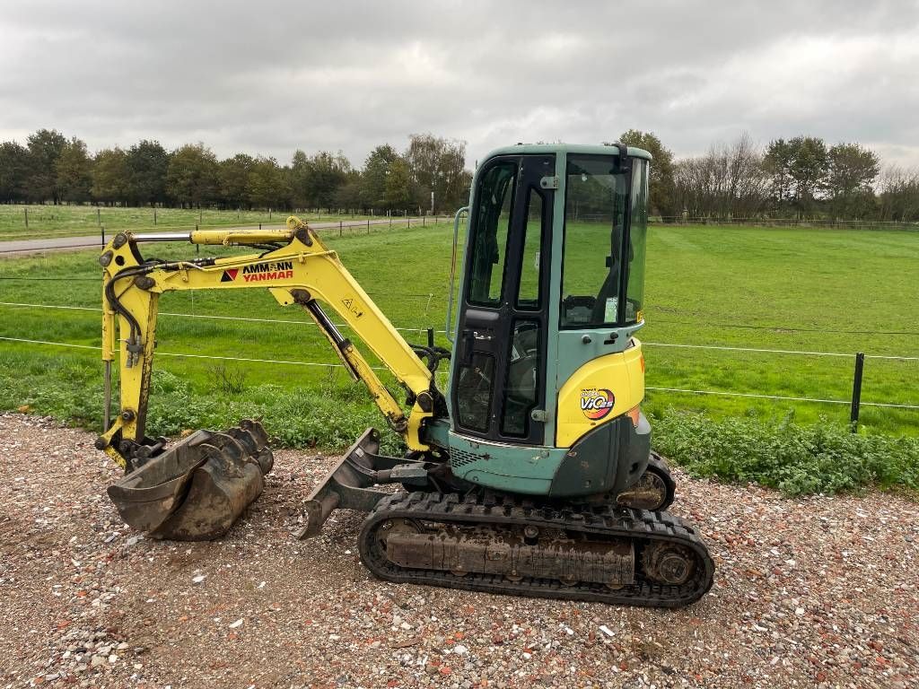 Yanmar Vio 25 minigraver 2700kg