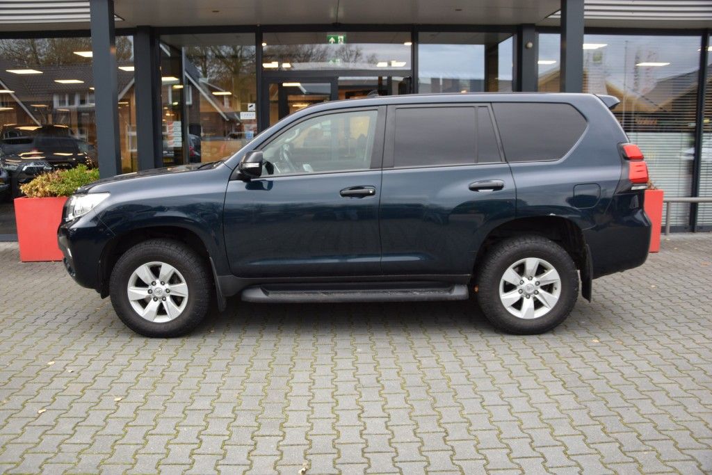 Toyota Landcruiser 150 2.8 D-4D 5DRS ACTIVE A/T VAN