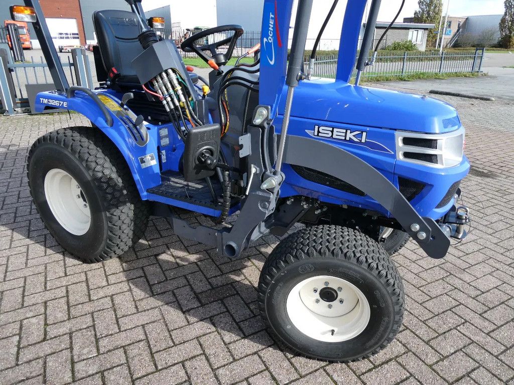 Iseki TM3267E 4wd / 0001 Draaiuren / Voorlader