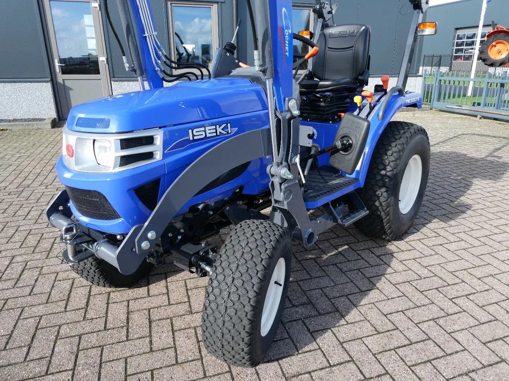 Iseki TM3267E 4wd / 0001 Draaiuren / Voorlader