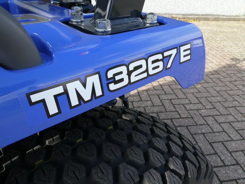 Iseki TM3267E 4wd / 0001 Draaiuren / Voorlader