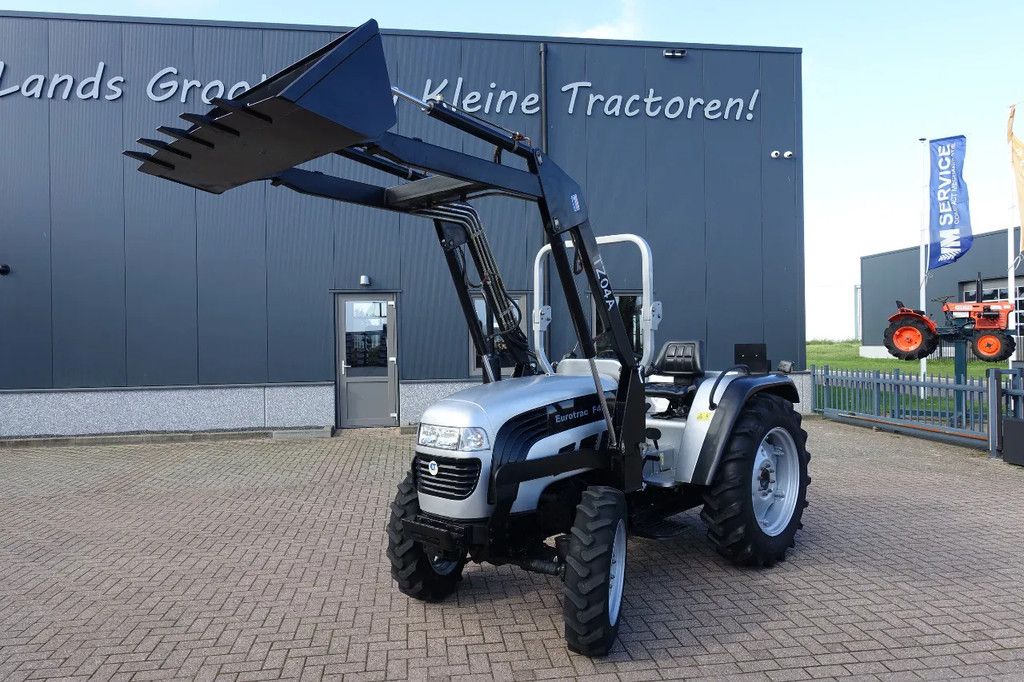 Eurotrac F40 4wd / 00517 Draaiuren / Voorlader