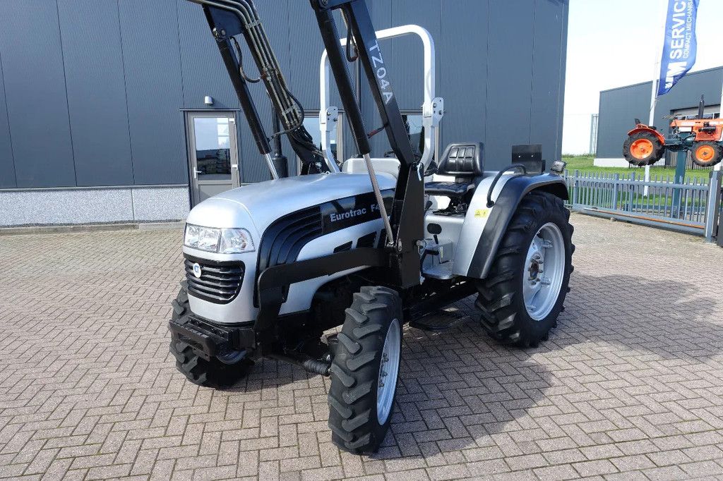 Eurotrac F40 4wd / 00517 Draaiuren / Voorlader