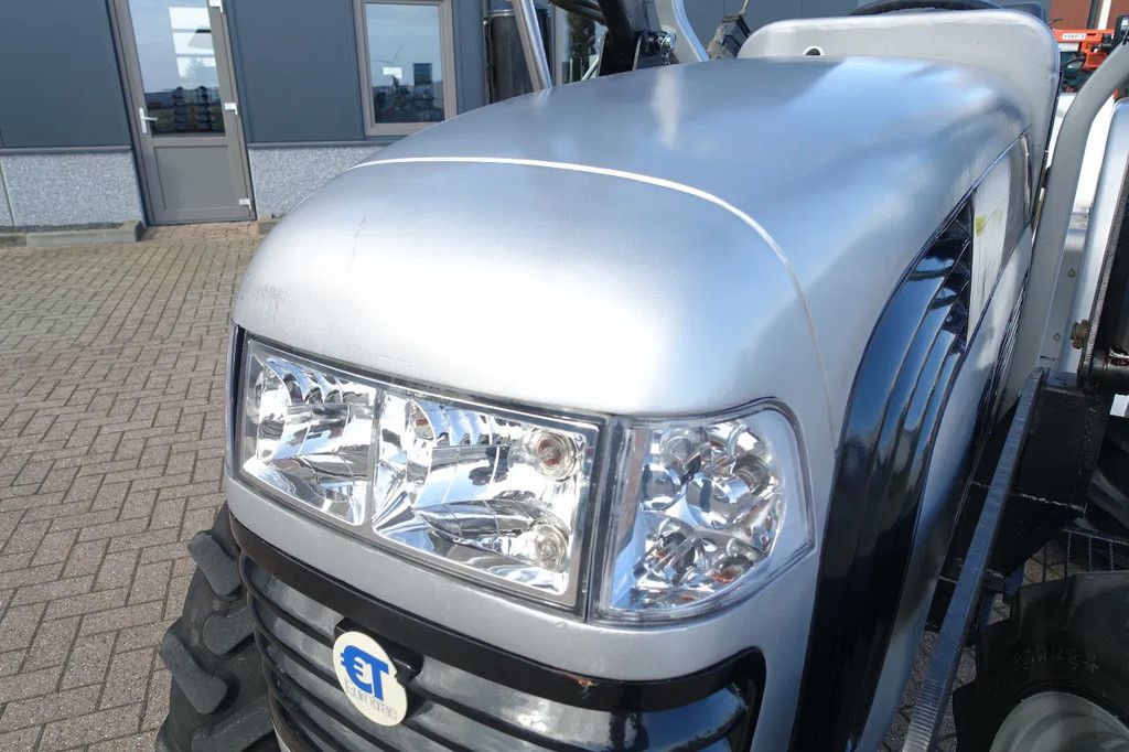 Eurotrac F40 4wd / 00517 Draaiuren / Voorlader