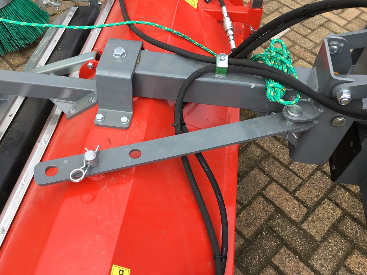 Veegborstel / veegmachine voor GiANT knikladers