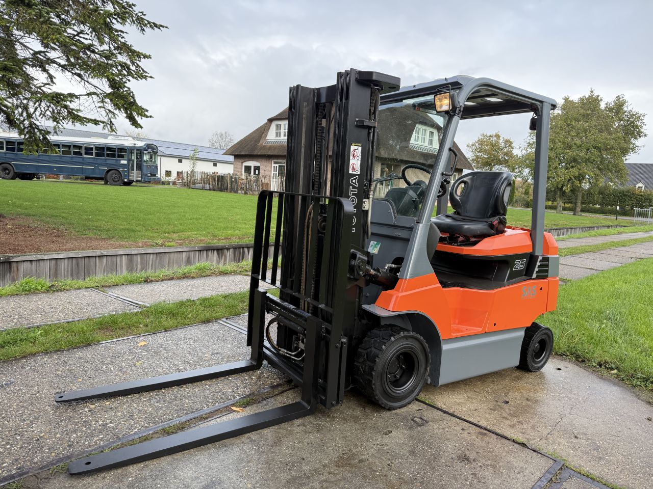 Toyota 2500KG triplex 4.3M Freelift Sideshift verlichting