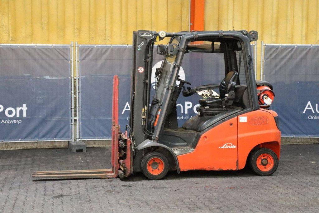 Gabelstapler Linde H20T-01 Treibgas 2000kg 2011