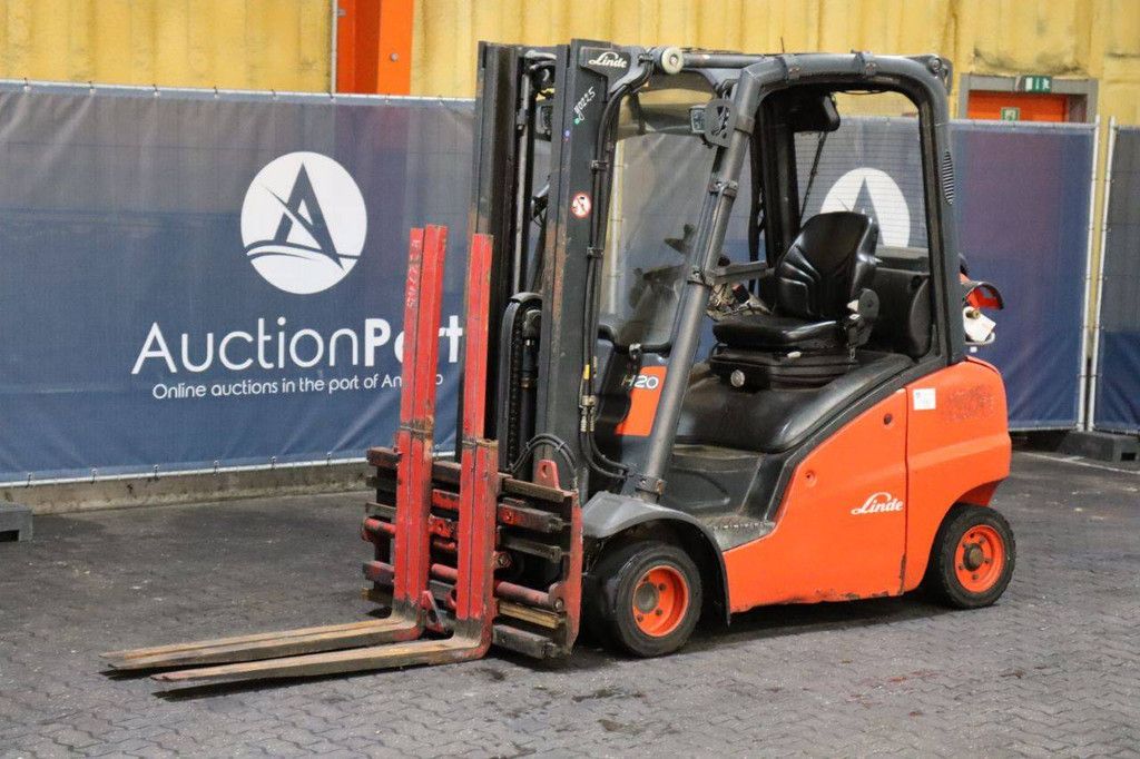 Gabelstapler Linde H20T-01 Treibgas 2000kg 2011